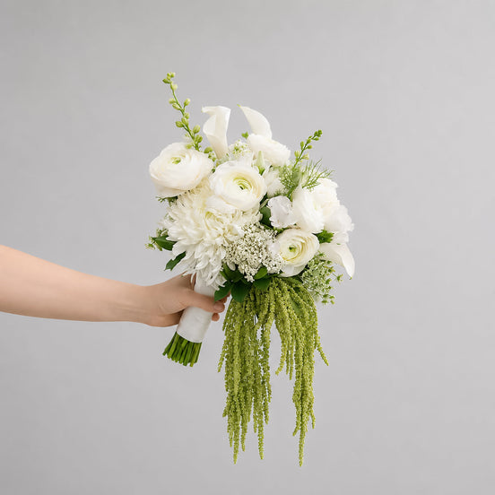 Soft Reverie bridal bouquet